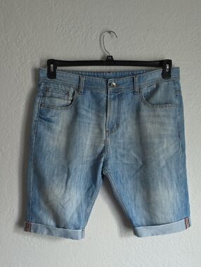 Light Blue Denim Men’s Cuffed Shorts